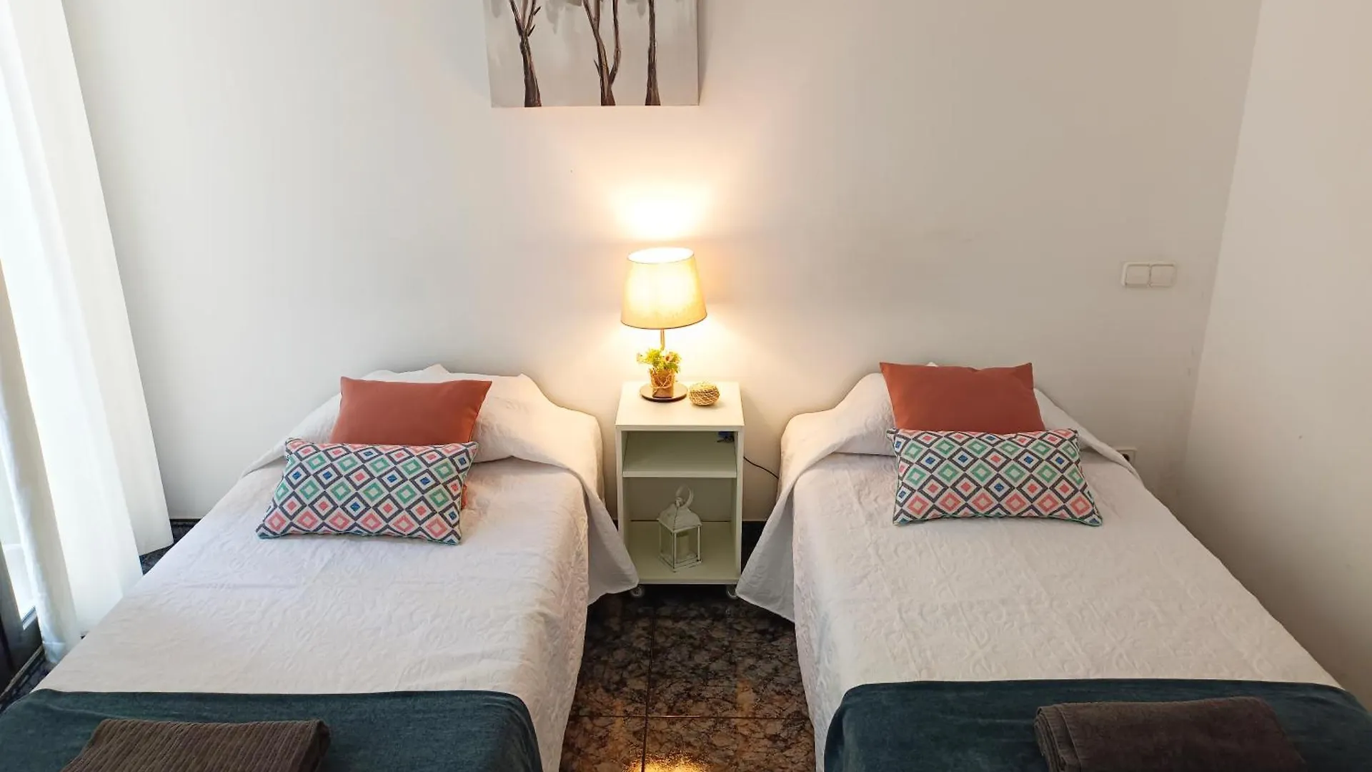 Private Rooms At Plaza Urquinaona Barcelona 0*,  Spain